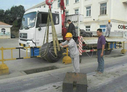 圖為地磅改造工作現場